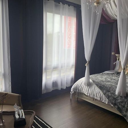 Light Luxury Apartment Apartment T'ai-tung Exterior foto